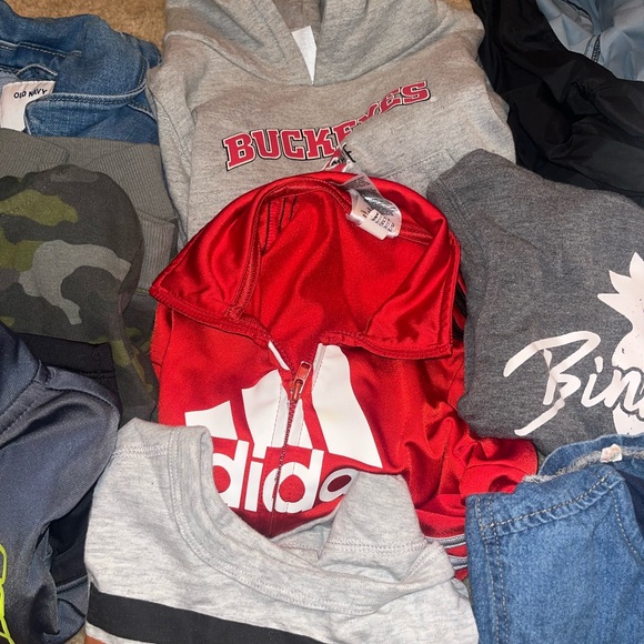 9 2T jackets, zip up, and sweatshirts - Picture 3 of 5